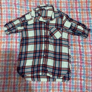 i’m selling a flannel.
